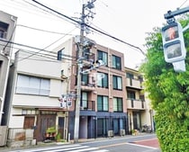 東急東横線 学芸大学駅 4階建 築10年の外観写真