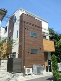 東急目黒線 武蔵小山駅 3階建 築6年の外観写真