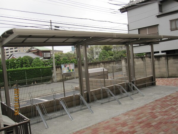 敷地内/建物