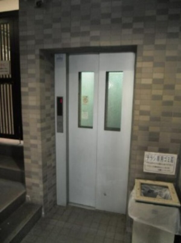 敷地内/建物