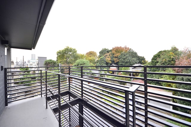 グランレジデンス駒沢大学Sの敷地内/建物