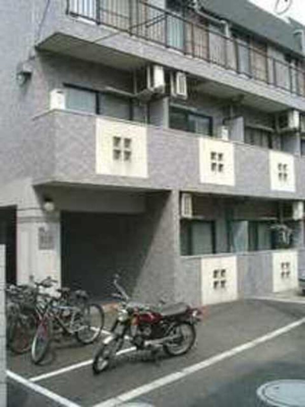 敷地内/建物