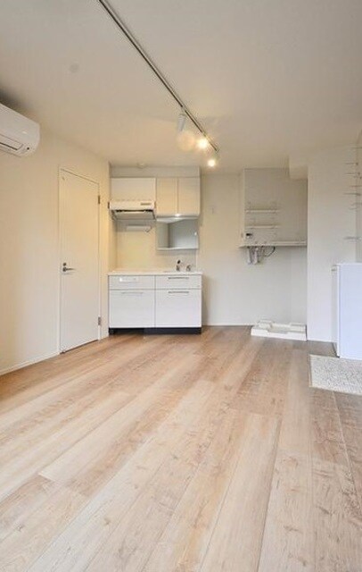 グランレジデンス駒沢大学Nのリビング