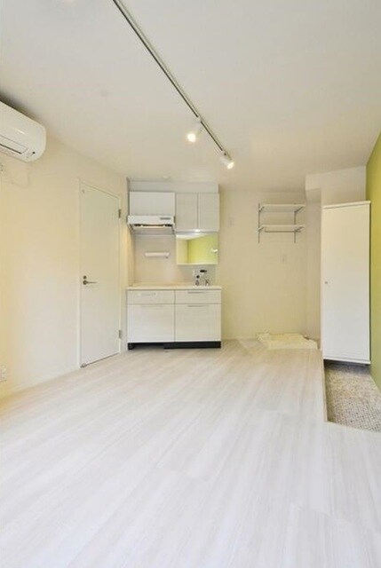 グランレジデンス駒沢大学Nの居室