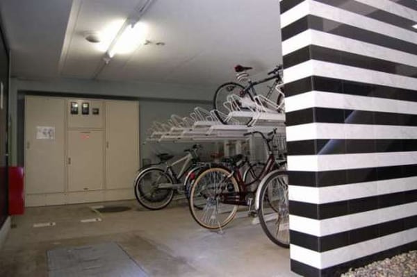 敷地内/建物
