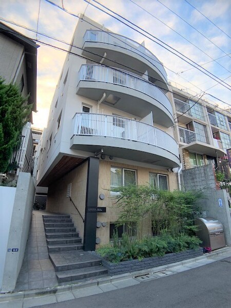 コスモリード目黒花房山外観写真