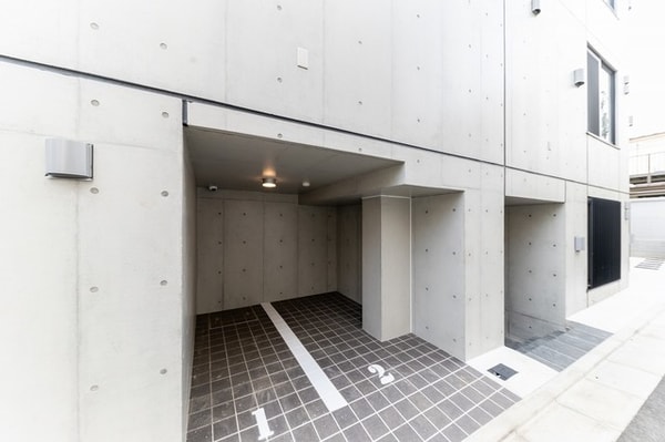 敷地内/建物
