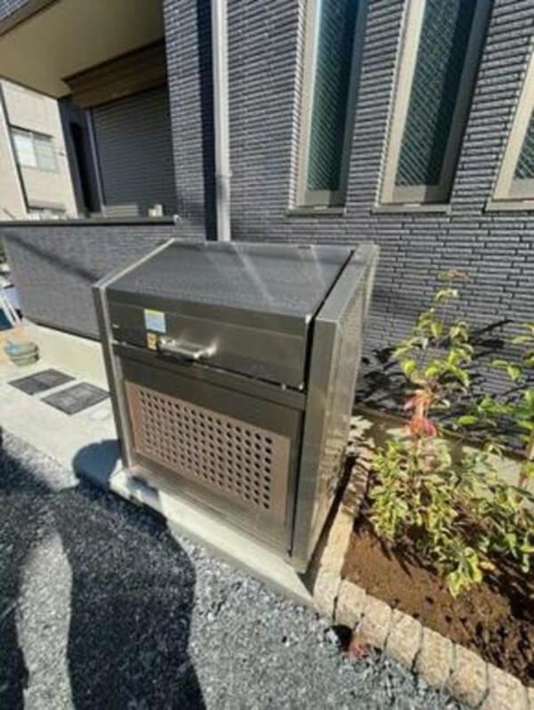 敷地内/建物