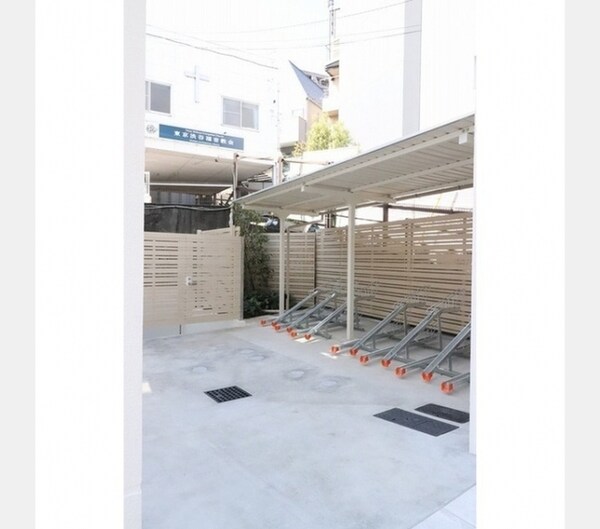 敷地内/建物