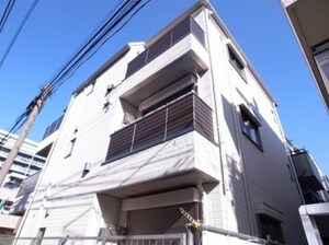 シャーメゾンスリー外観写真