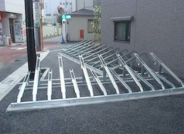 敷地内/建物