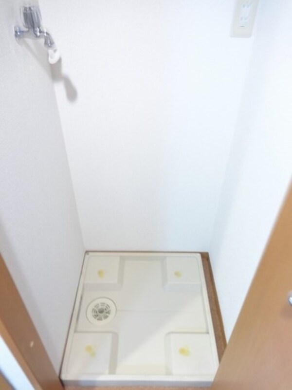 設備(室内洗濯機置場)