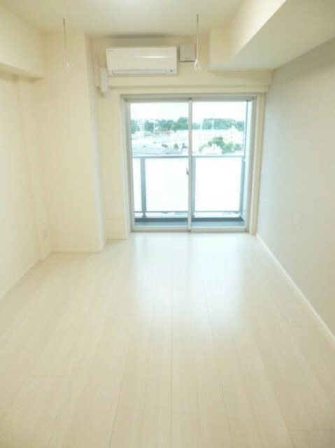 物件内観写真8　(リビング)