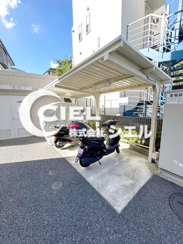 敷地内/建物