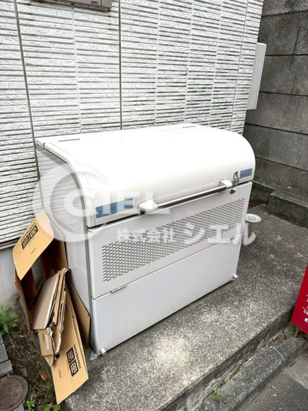 敷地内/建物