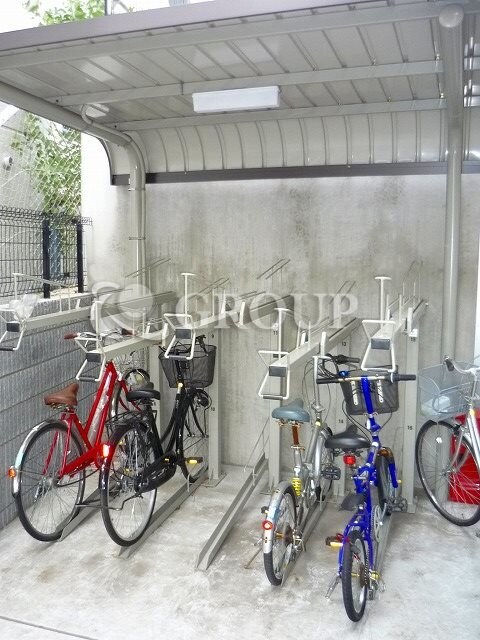 物件外観写真5　(駐輪場)