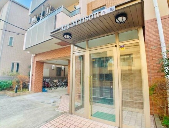 物件外観写真3　(エントランス)