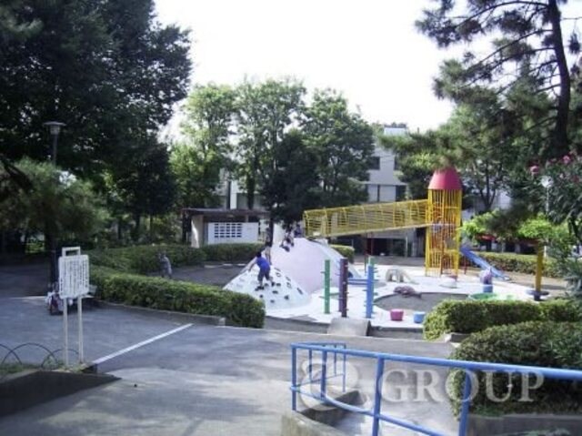 物件外観写真9　(駅周辺)