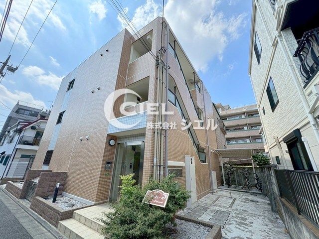 プリムヴェールの物件外観写真