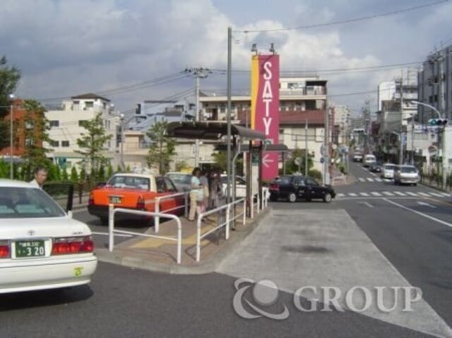 物件外観写真2　(駅周辺)