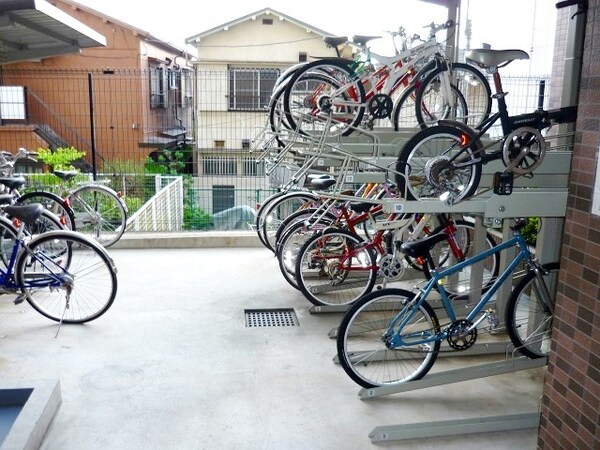 敷地内/建物(駐輪場)