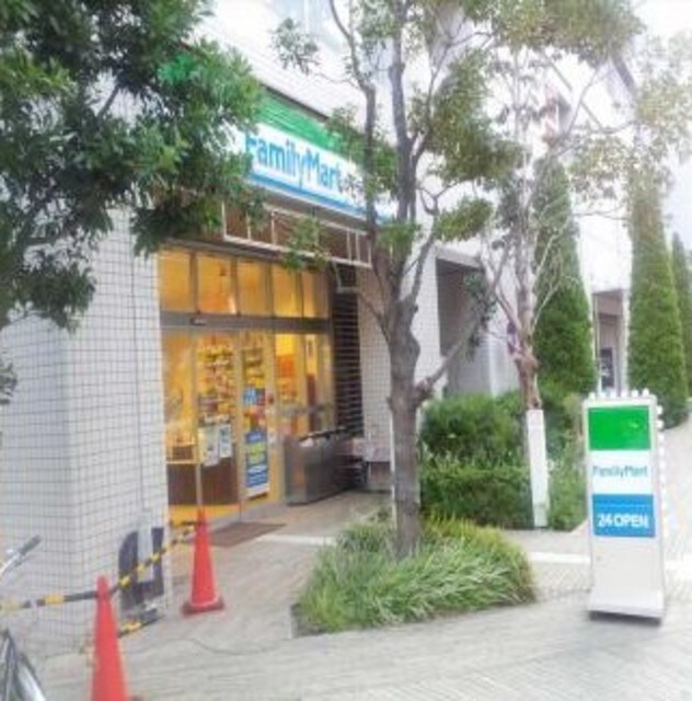 ファミリーマート東池袋春日通り店