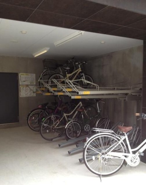 物件外観写真6　(駐輪場)