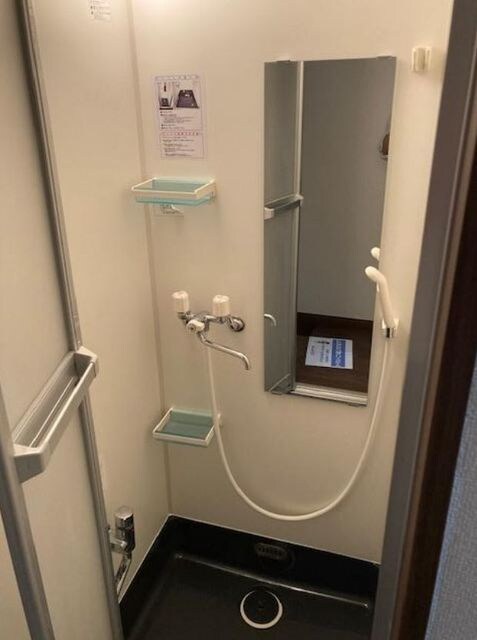 物件内観写真11　(シャワールーム)
