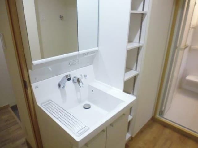 物件内観写真11　(独立洗面台)