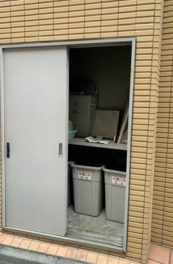 敷地内/建物