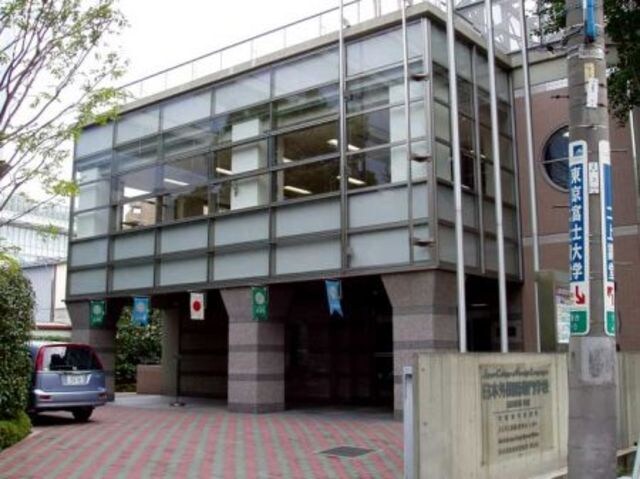 物件外観写真9　(駅周辺)