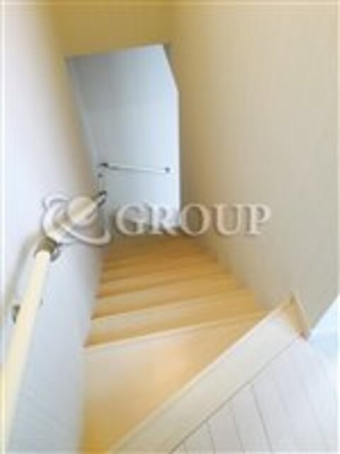 物件内観写真17　(階段)