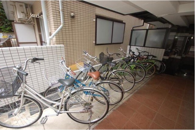 物件外観写真9　(駐輪場)