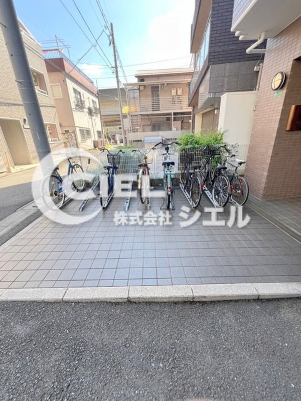 敷地内/建物