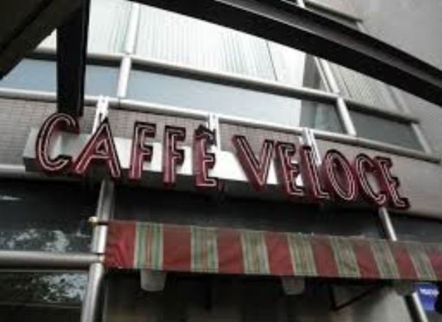 物件外観写真8　(駅周辺)