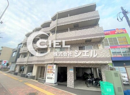 ディアレイシャス成増外観写真