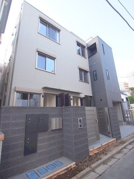 ハル外苑外観写真