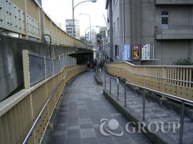 物件外観写真11　(駅周辺)