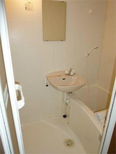 物件内観写真12　(清潔感のあるバスルーム)