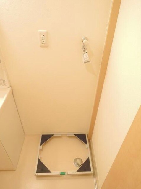 物件内観写真14　(室内洗濯機置場)