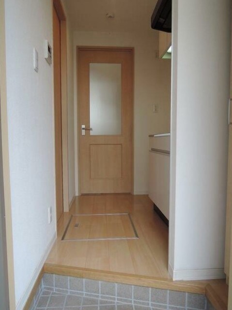 物件内観写真15　(玄関)