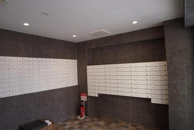 物件外観写真4　(メールボックス完備)