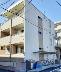 レアマハロの外観写真