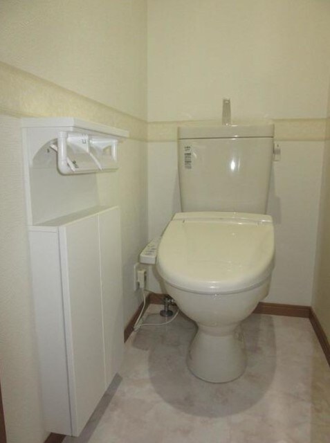 物件内観写真13　(洗浄機能付きトイレ)