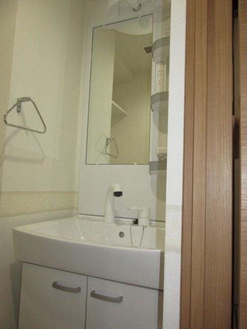 物件内観写真14　(女性の方に嬉しい独立洗面台)