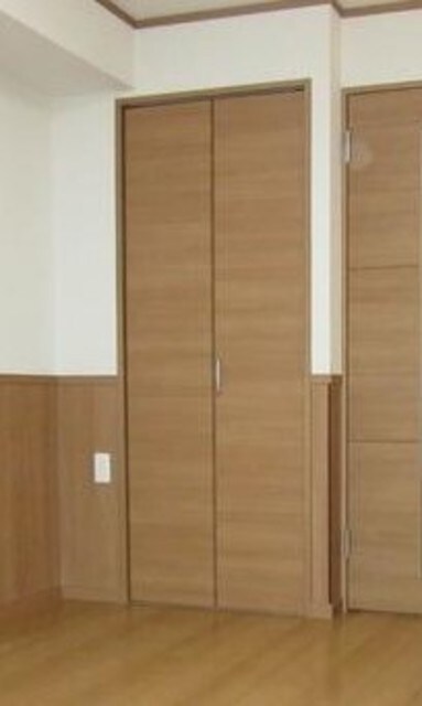 物件内観写真16　(クローゼット完備)