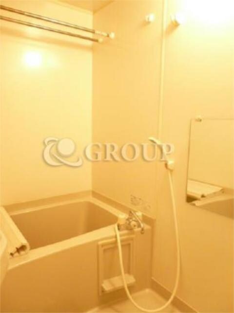 物件内観写真17　(広々としたバスルーム)