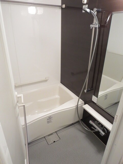 物件内観写真13　(バスルーム)