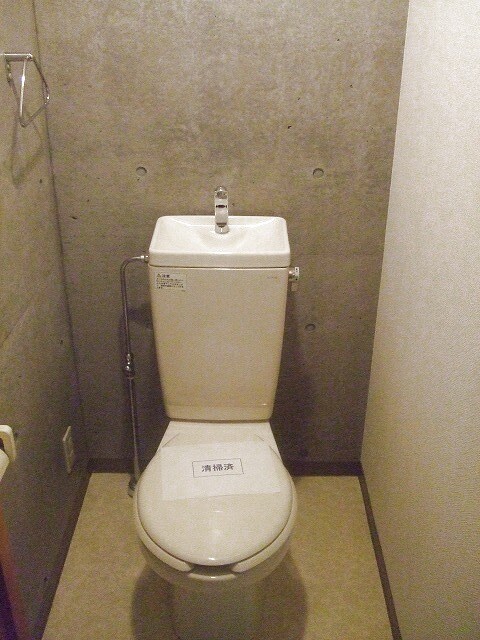 物件内観写真16　(トイレ)