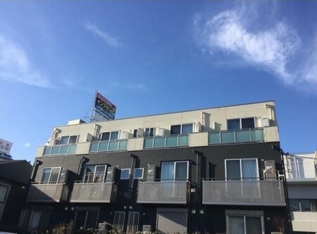 ウェルスクエア明大前駅外観写真